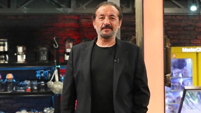 Mehmet Yalçınkaya ve oğlu ödül törenine katıldı! Görenler aynı yorumu yaptı! 'Tıpkı babası'