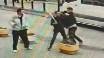 Minibüs şoförlerinin beyzbol sopalı kavgasında kan aktı: 1 ölü