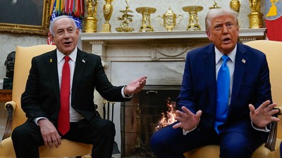 Netanyahu, ABD Başkanı Trump'a çağrı cihazı hediye etti