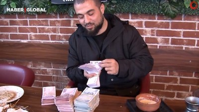 Doymadığı için katıldığı çöp şiş yarışmasında 300 bin lira kazandı: "Vakit olsa daha da yerdim"