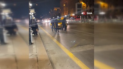 Ankara'da akılalmaz olay! Taksileri durdurup şoförlere saldırdılar