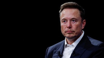 Musk, Radio Free Europe ile Voice of America'nın kapatılmasını istedi