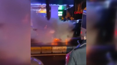 Park halindeki otomobilde yangın: Çevredeki vatandaşlardan müdahale