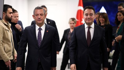 Özgür Özel: Toplantının özeti o fotoğraf karesidir