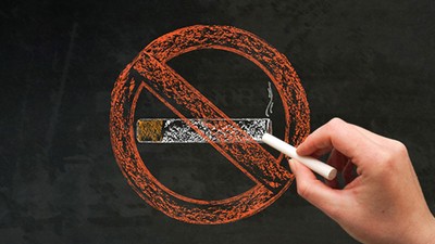 Sigaraya başlama yaşı 10'a kadar düştü
