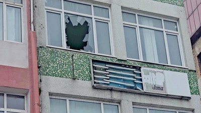 Fatih’te uyuşturucu dehşeti! Dövdükleri arkadaşlarını camdan attılar
