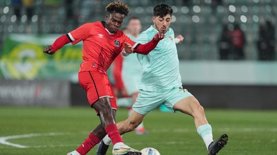 Esenler Erokspor ile Manisa FK'nın maçında kazanan çıkmadı