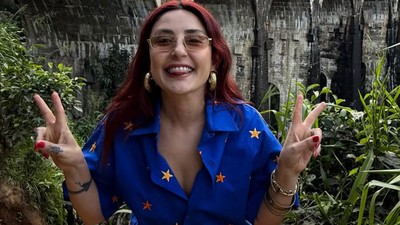 Melek Mosso Bali'de hastanelik oldu