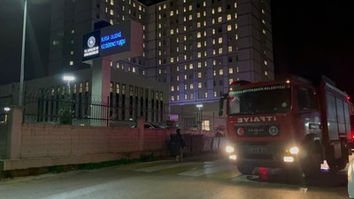 Bursa'da kız öğrenci yurdunda yangın paniği 