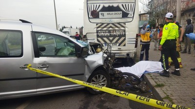 Manisa'da hafif ticari araç ile motosiklet çarpıştı: 1 ölü, 1 yaralı
