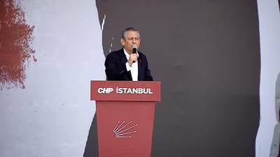 Özgür Özel, Maltepe'deki mitingde konuştu: Erken seçim talebiyle imzaları toplayacağız