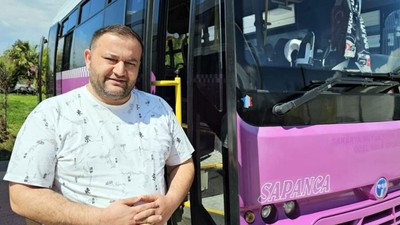 İçerisinde altın ve ziynet eşya dolu olan çantayı otobüste unuttu