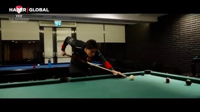 Kenan Yıldız bilardo oynarken gülme krizine girdi