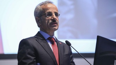 Bakan Uraloğlu'ndan Instagram'ın 16 yaş altı kullanıcılara yönelik kararıyla ilgili açıklama