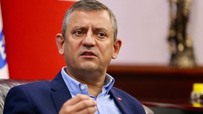 CHP Genel Başkanı Özel, canlı yayında soruları yanıtladı