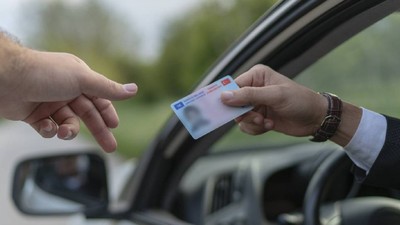 Detaylar belli oldu: Ehliyetini kaptıran yanacak!