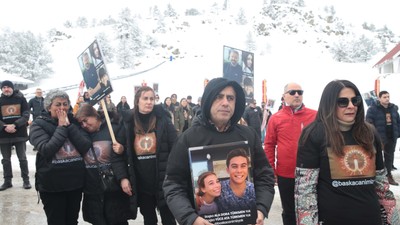 78 kişiye mezar olan otelin önünde anma: 21 Ocak 2025... Bizler için asla unutulmayacak!