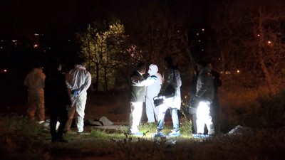 İstanbul Küçükçekmece'de boş arazide erkek cesedi bulundu