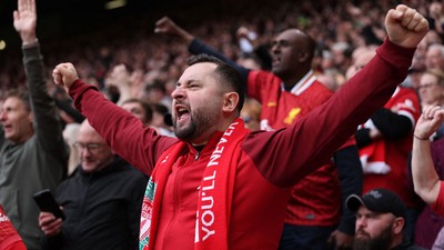Liverpool, adım adım şampiyonluğa yürüyor