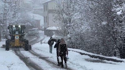 Muş'ta kar esareti: 55 köy yolu kardan kapandı