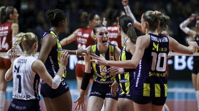 Sultanlar Ligi'ndeki derbide Fenerbahçe'den müthiş geri dönüş