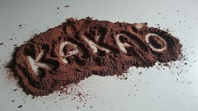 Tarife belirsizliği ile gerileyen dolar, emtia piyasalarını dalgalandırdı