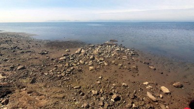 Balıkesir'de deniz yaklaşık 15 metre çekildi