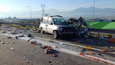  Çıkışı kaçırıp geri geldi, feci şekilde can verdi