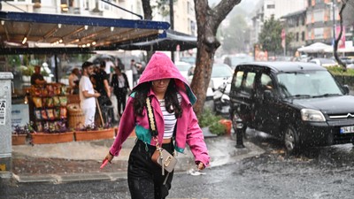 Meteoroloji'den Marmara, Karadeniz, İç ve Doğu Anadolu bölgesi için kuvvetli sağanak uyarısı