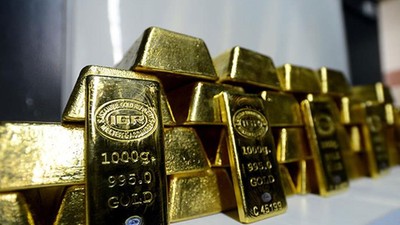 Eski DHMİ İşletme Daire Başkanı Acar'ın kasasında 26 kilo altın ele geçirildi