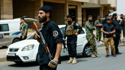 Suriye'de son durum... İsrail, Şam'ı vurdu, güvenlik güçleri o mahallede tetikte!