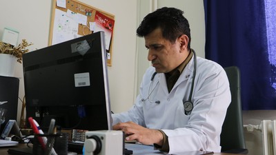 Depresyon nedeniyle yoğun bakımda tedavi gören hasta 56 gün sonra uyandı