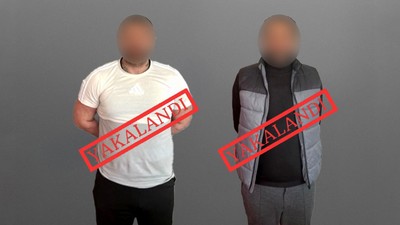 Bakan Yerlikaya: Kırmızı bültenle aranan iki suçlu Gürcistan'da yakalanarak Türkiye'ye getirildi