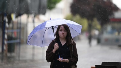 Güzel havalara kısa bir ara... Sıcaklık 8 düşüyor, yağmur var!