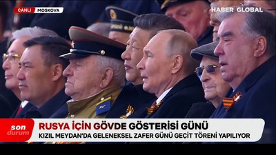 Kızıl Meydan’da askeri geçit töreni