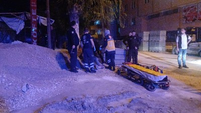 Çorum'da iki genç birbirini bıçakladı