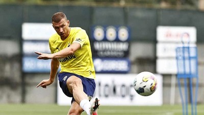 Dzeko ve Hajradinovic'e Bosna Hersek'ten milli davet