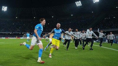 İtalya Serie A'da şampiyon Napoli