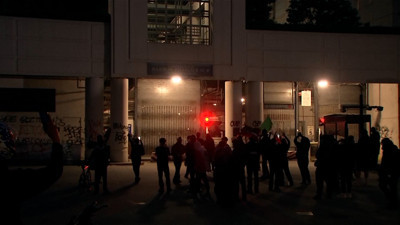 Göçmenlere gözaltı Los Angeles'ı karıştırdı! Protestoculara gazlı müdahale