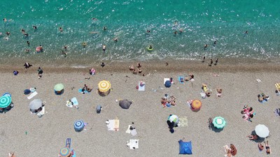 Antalya'da bir yaz klasiği: Bayramın son günü full çekti