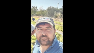 Manisa'da acı olay: Devrilen traktörünün altında hayatını kaybetti