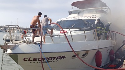 Alanya'da gezi teknesinde yangın!