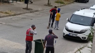 Bayram günü yürekleri ısıtan çocuk