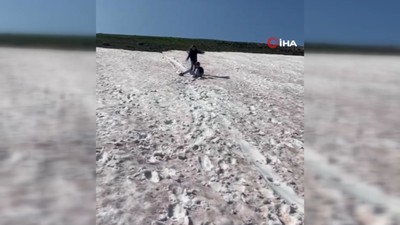 Haziran ayında yaylada kar keyfi yaptılar