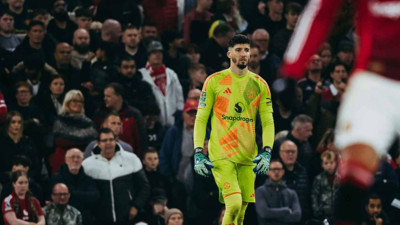 Altay Bayındır Manchester United'da kalmak istiyor