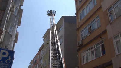 Kadıköy’de ustanın açık unuttuğu tüp, çatıda yangın çıkardı