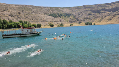 Van Gölü’nde kabotaj bayramı coşkusu