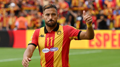 Kulüpler Dünya Kupası'nda gol atan Cezayirli futbolcu Paris'te uçaktan zorla indirilip tutuklandı