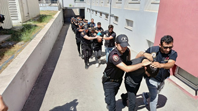 Kahve kutuları uyuşturucu ağını ortaya çıkardı: 16 zanlıya tutuklama