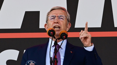 Mansur Yavaş'tan CHP'li belediyelere yönelik operasyonlara tepki Hukuk ya herkes için vardır ya da hiç kimse için yoktur